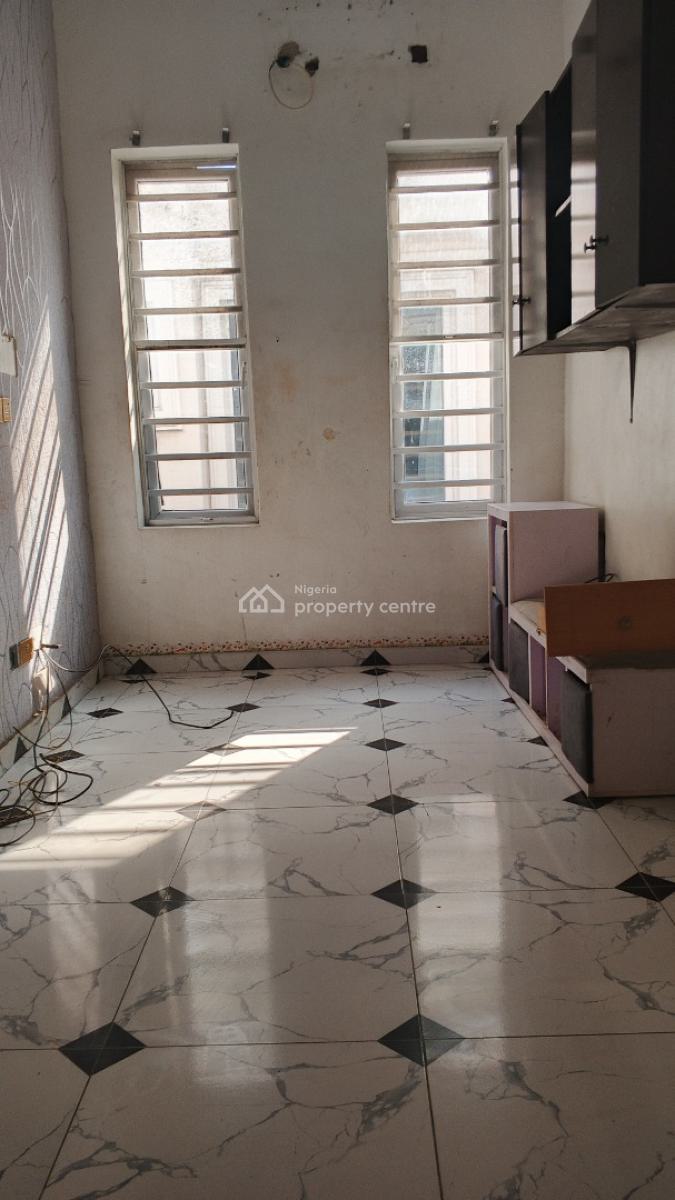 4 Bedroom Duplex with Bq, Off Catholic Church, Ologolo, Lekki, Lagos, Semi-detached Duplex for Rent