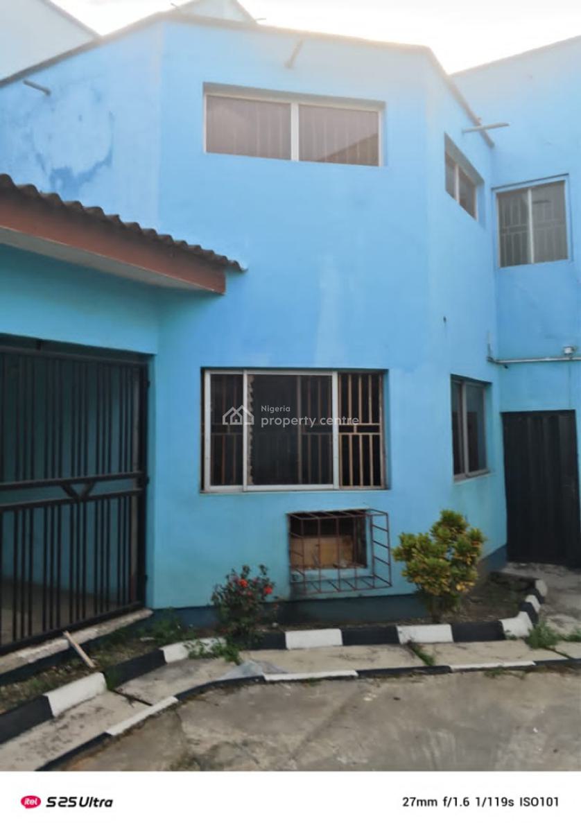 Commercial Massive Old 5 Bedroom Duplex 2 Mini Flat on 1200sqm, Omole Phase 1, Omole Phase 1, Ikeja, Lagos, Office Space for Rent