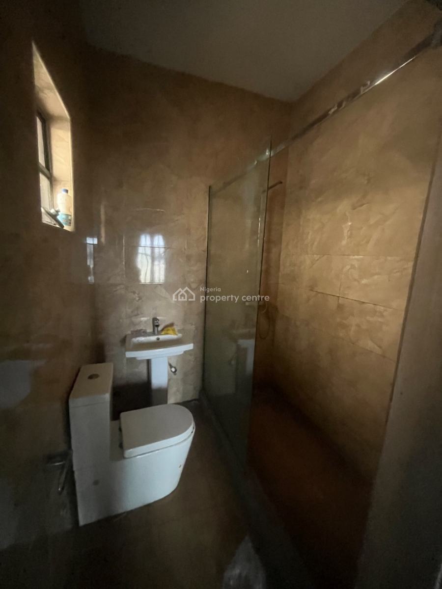 Luxury Super Spacious 2bedroom Flat Upstairs Just 4 in D Compound, Mobil Road Ilaje, Ajah, Lagos, Flat / Apartment for Rent