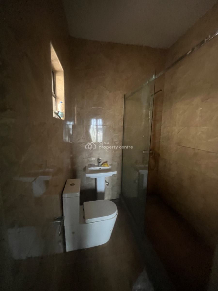 Luxury Super Spacious 2bedroom Flat Upstairs Just 4 in D Compound, Mobil Road Ilaje, Ajah, Lagos, Flat / Apartment for Rent