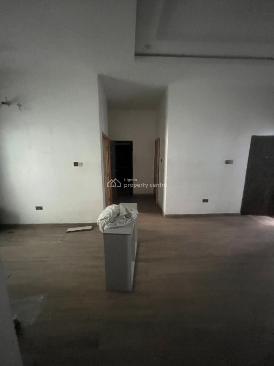 Luxury Super Spacious 2bedroom Flat Upstairs Just 4 in D Compound, Mobil Road Ilaje, Ajah, Lagos, Flat / Apartment for Rent