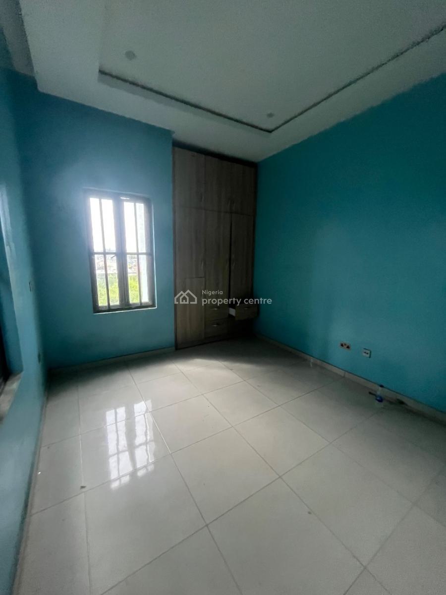 Luxury Super Spacious 2bedroom Flat Upstairs Just 4 in D Compound, Mobil Road Ilaje, Ajah, Lagos, Flat / Apartment for Rent