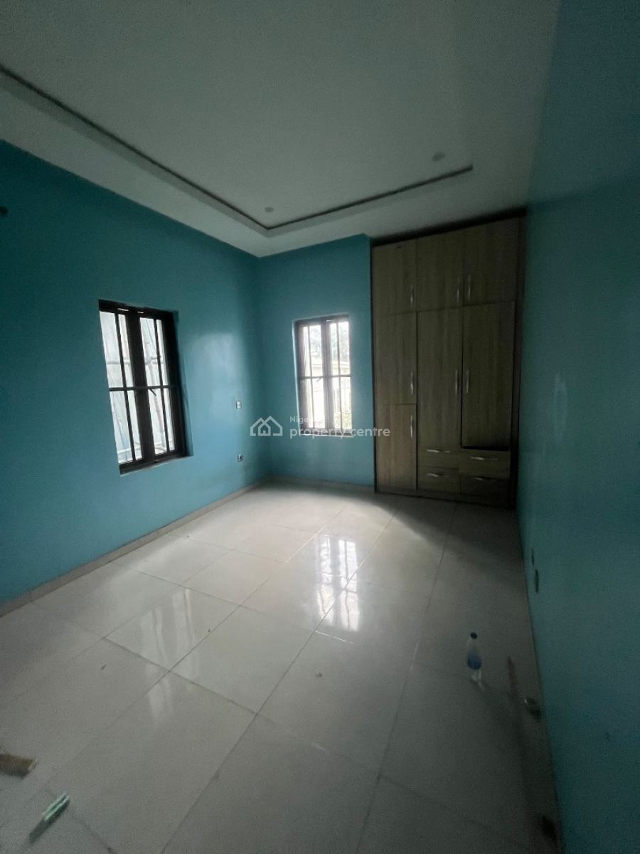 Luxury Super Spacious 2bedroom Flat Upstairs Just 4 in D Compound, Mobil Road Ilaje, Ajah, Lagos, Flat / Apartment for Rent