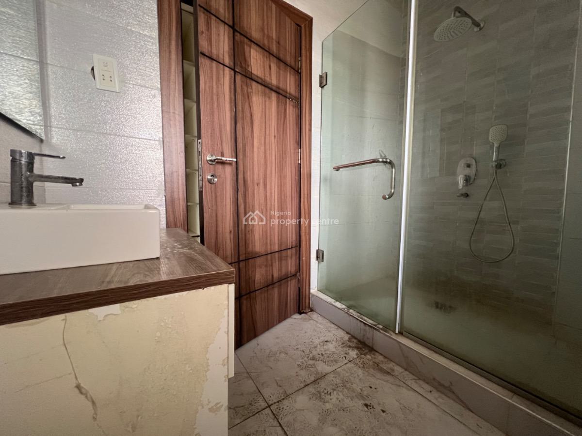 Luxury 3 Bedroom Apartment with Bq, Periwinkle, Lekki Phase 1, Lekki, Lagos, Flat / Apartment for Sale