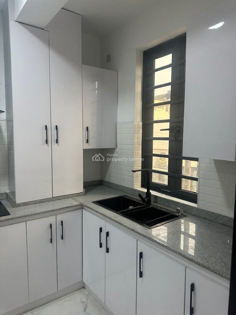 Two Bed Room Luxurious Flat  with a Bq, Off Freedom Way, Lekki Phase 1, Lekki, Lagos, Flat / Apartment for Sale