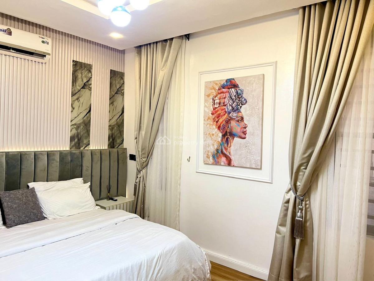 Spacious Luxury 4 Bedroom Apartment with Ps 5 , Bath Tub , Walk in Clo, Lekki Phase 1, Lekki, Lagos, Flat / Apartment Short Let