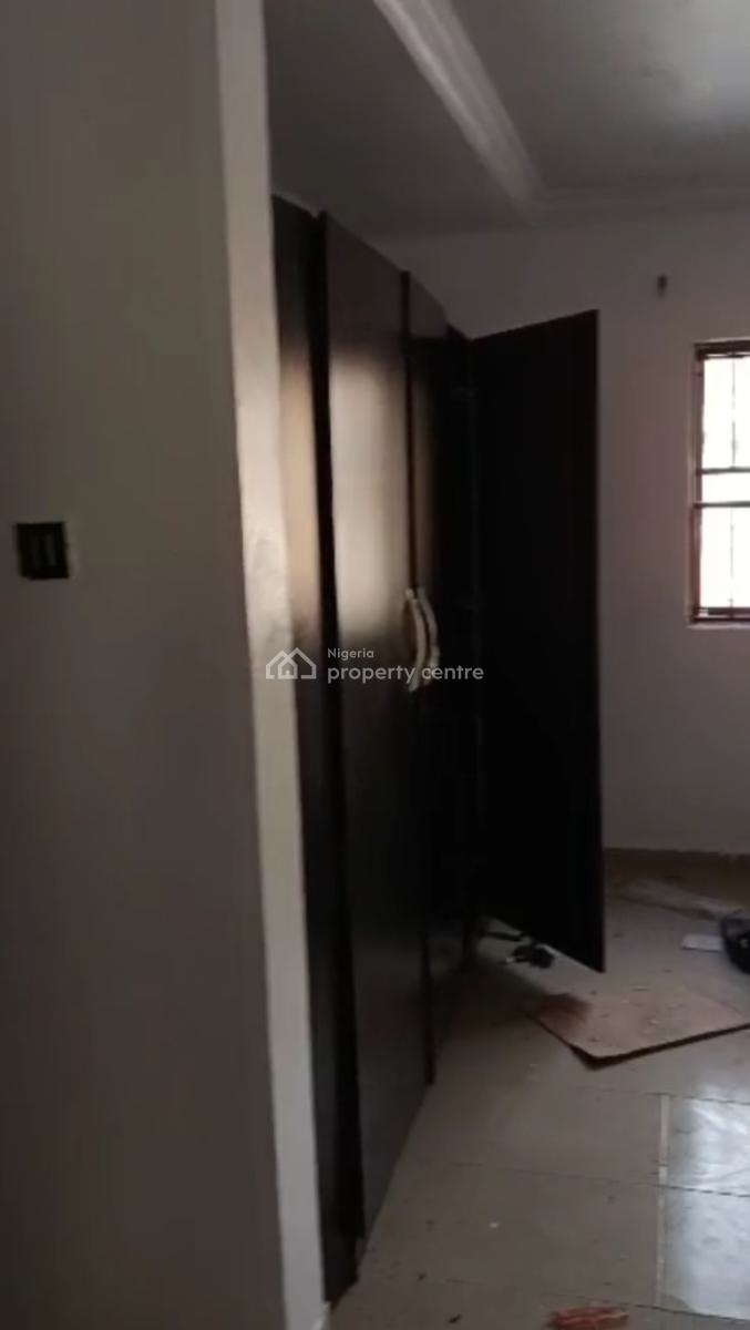 Renovated and Spacious 3bedroom Up Flat All Rooms Ensuite with Guest, Off Yetunde Brown Ifako Gbagada, Ifako, Gbagada, Lagos, Flat / Apartment for Rent