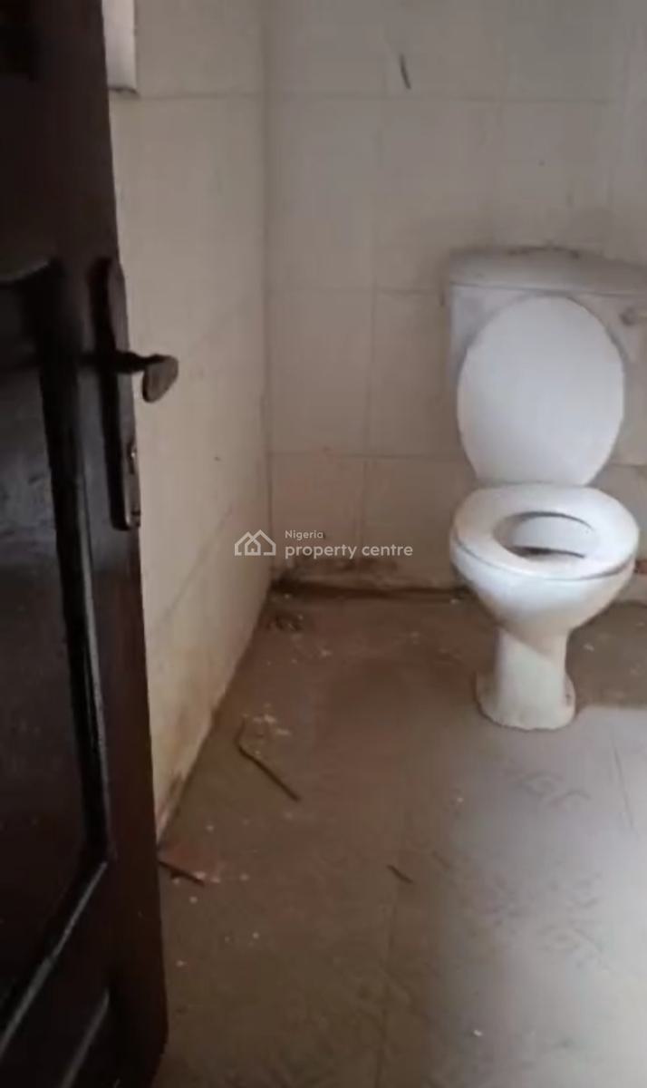 Renovated and Spacious 3bedroom Up Flat All Rooms Ensuite with Guest, Off Yetunde Brown Ifako Gbagada, Ifako, Gbagada, Lagos, Flat / Apartment for Rent