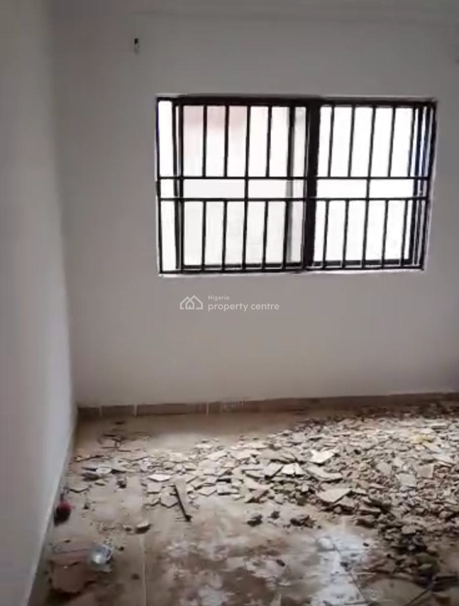 Renovated and Spacious 3bedroom Up Flat All Rooms Ensuite with Guest, Off Yetunde Brown Ifako Gbagada, Ifako, Gbagada, Lagos, Flat / Apartment for Rent