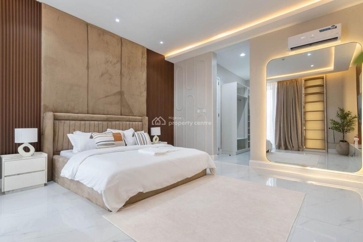 Spacious Luxury 4 Bedroom Apartment with Ps 5 , Bath Tub , Walk in Clo, Lekki Phase 1, Lekki, Lagos, Flat / Apartment Short Let