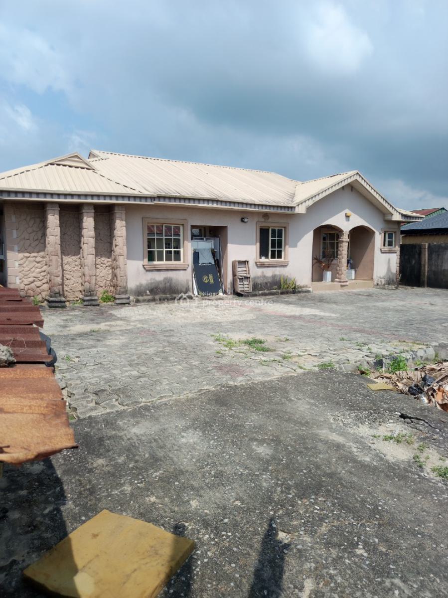 4 Bedroom Bungalow &room &parlour&contain on 894sqm, Saliu Street Off Leadforte  Gate School Awoyaya, Awoyaya, Ibeju Lekki, Lagos, Detached Bungalow for Sale