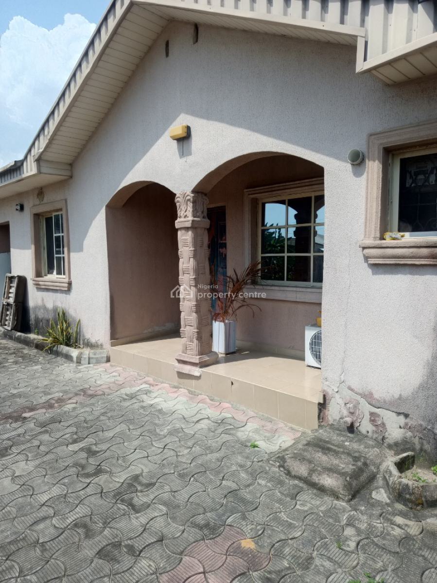 4 Bedroom Bungalow &room &parlour&contain on 894sqm, Saliu Street Off Leadforte  Gate School Awoyaya, Awoyaya, Ibeju Lekki, Lagos, Detached Bungalow for Sale