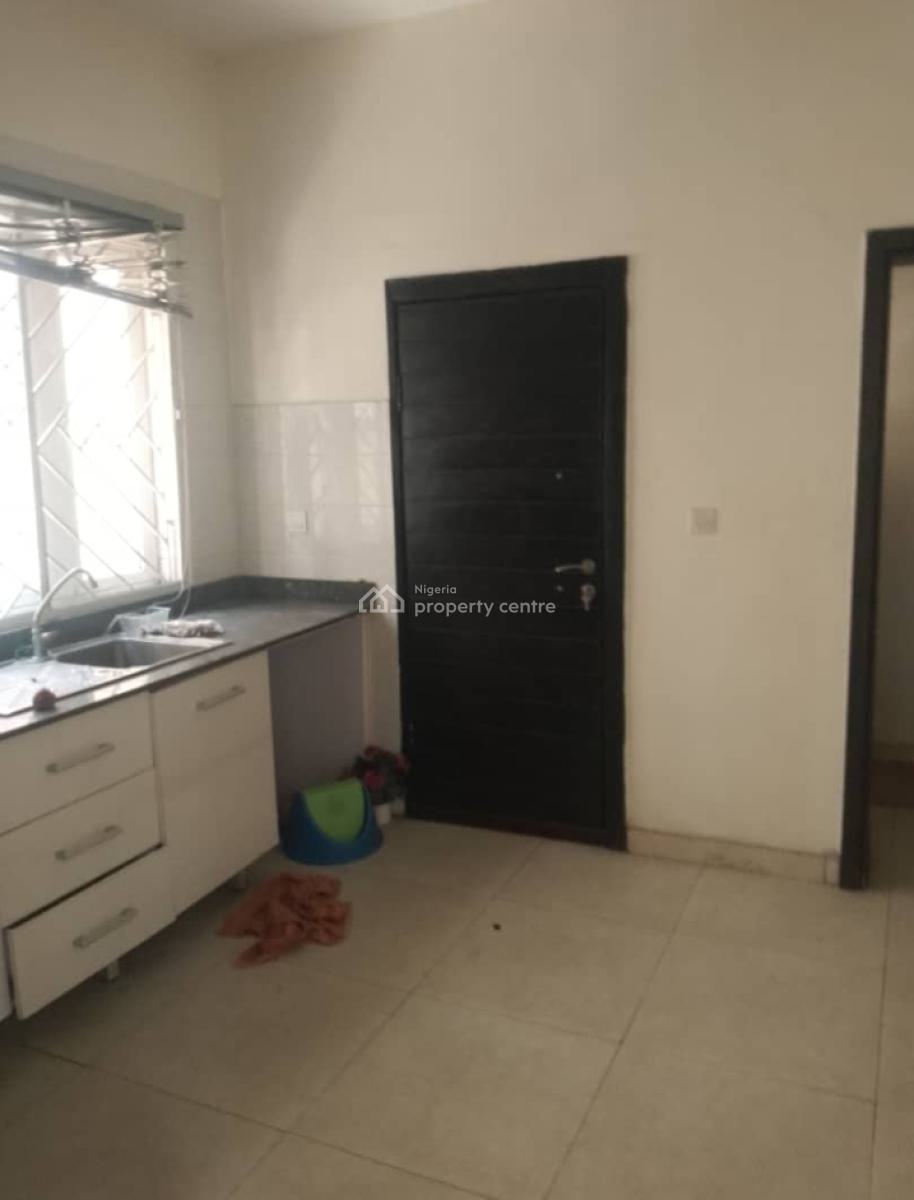 Self Serviced 3bed Apartment in Unit of 4 Occupants (direct to Mandate, Rhs, Ibeju Lekki, Lagos, Flat / Apartment for Rent