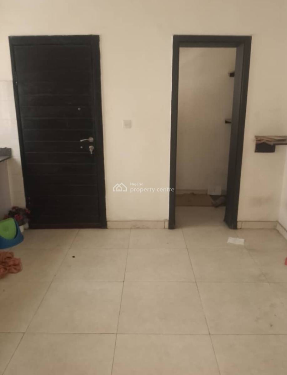 Self Serviced 3bed Apartment in Unit of 4 Occupants (direct to Mandate, Rhs, Ibeju Lekki, Lagos, Flat / Apartment for Rent