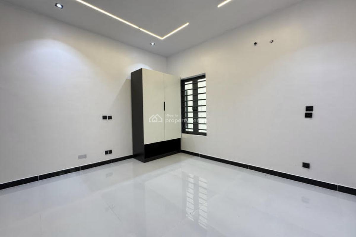 Stunning 5 Bedroom Detached House with Swimming Pool and Bq, Ologolo, Lekki, Lagos, Detached Duplex for Sale