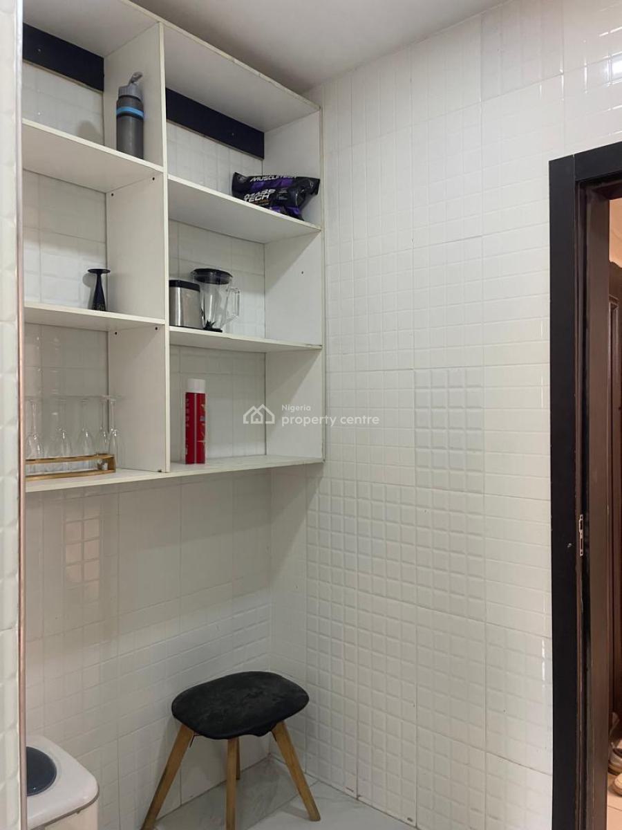 Luxury 2 Bedroom Flat on The High Floor, Chevron Drive, Lekki, Lagos, Block of Flats for Sale