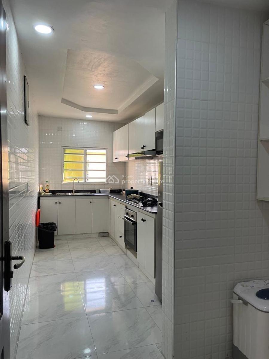 Luxury 2 Bedroom Flat on The High Floor, Chevron Drive, Lekki, Lagos, Block of Flats for Sale