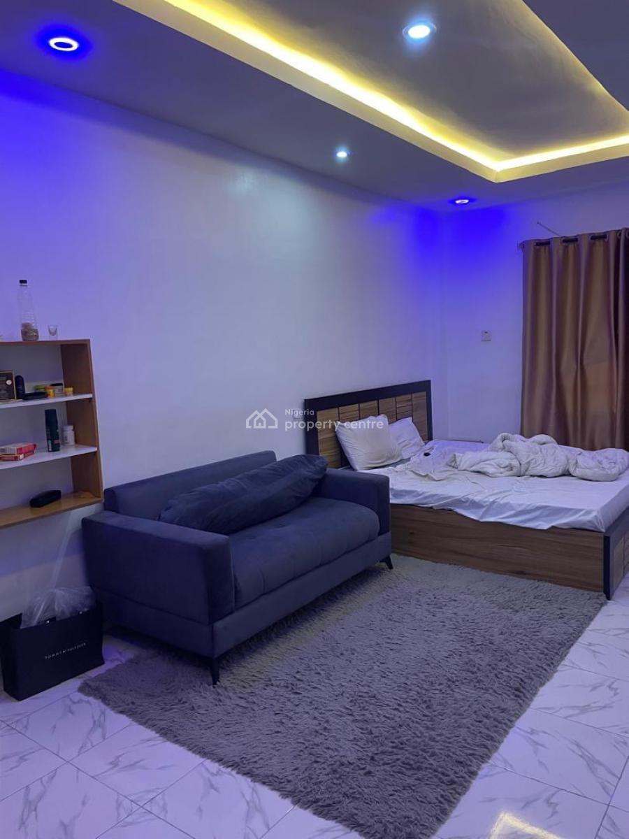 Luxury 2 Bedroom Flat on The High Floor, Chevron Drive, Lekki, Lagos, Block of Flats for Sale