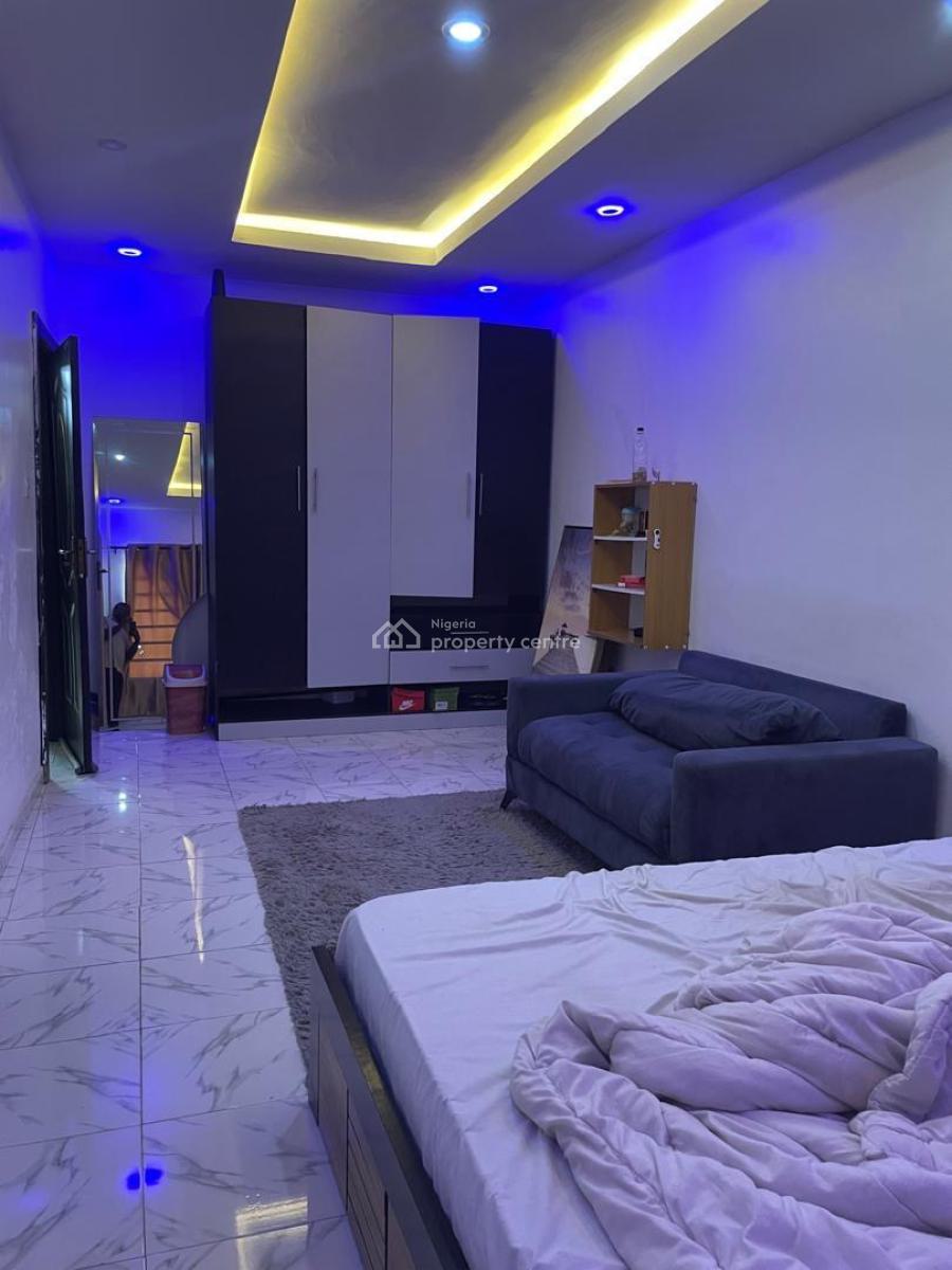 Luxury 2 Bedroom Flat on The High Floor, Chevron Drive, Lekki, Lagos, Block of Flats for Sale