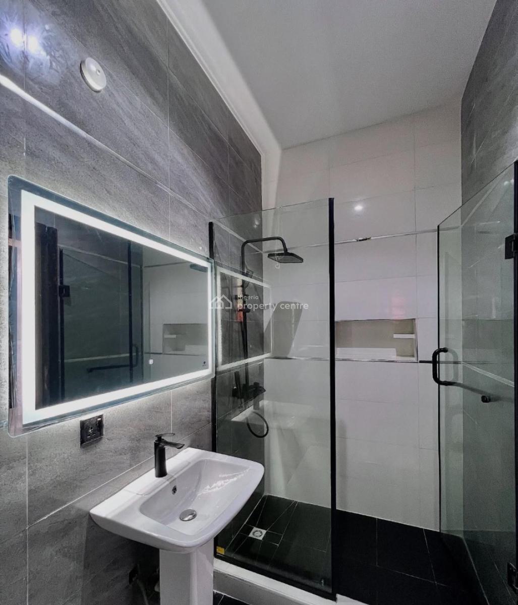 Fully Serviced 2 & 3 Bedroom Apartments with Elevator, Lekki Phase 1, Lekki, Lagos, Block of Flats for Sale