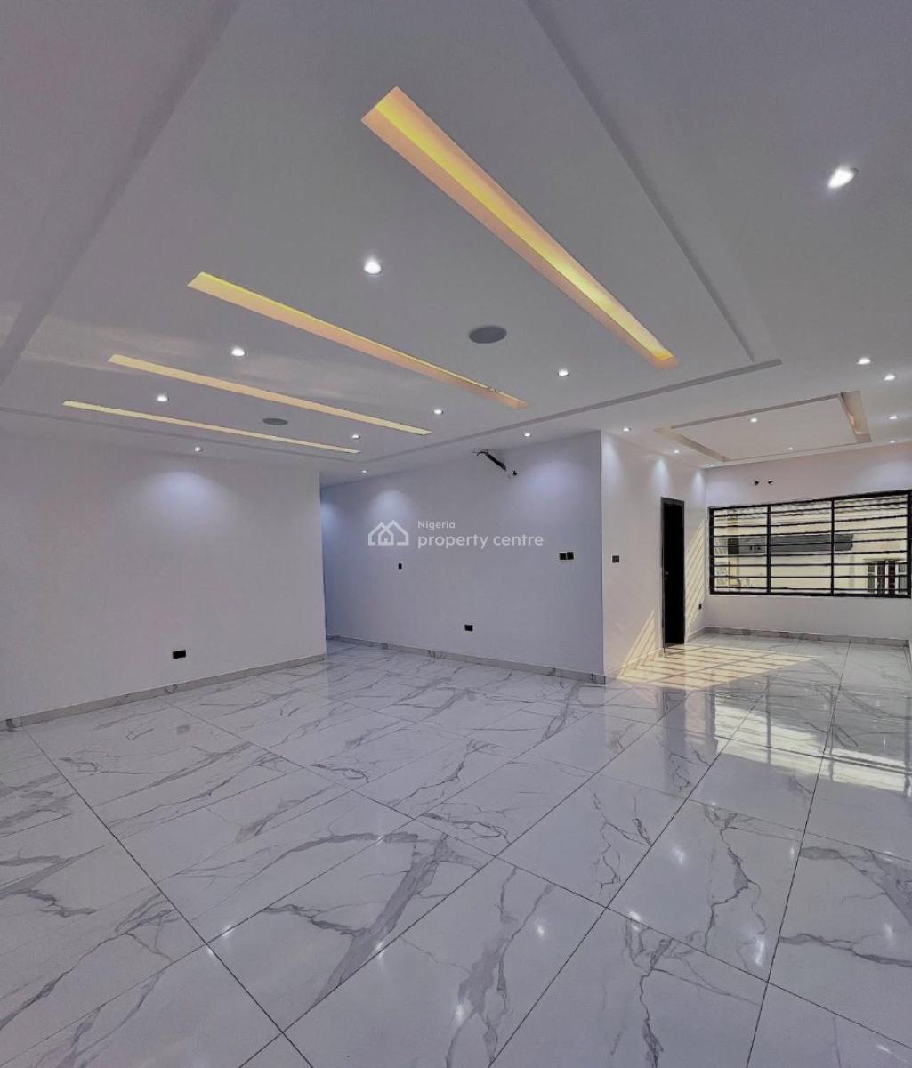 Fully Serviced 2 & 3 Bedroom Apartments with Elevator, Lekki Phase 1, Lekki, Lagos, Block of Flats for Sale