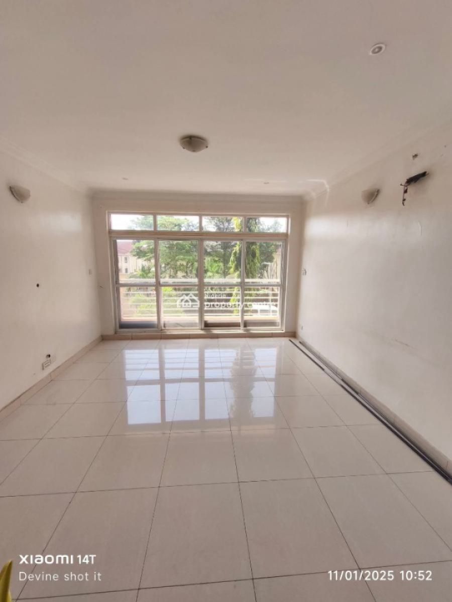 3 Bedroom in a Serviced Estate, Osapa, Lekki, Lagos, Flat / Apartment for Rent