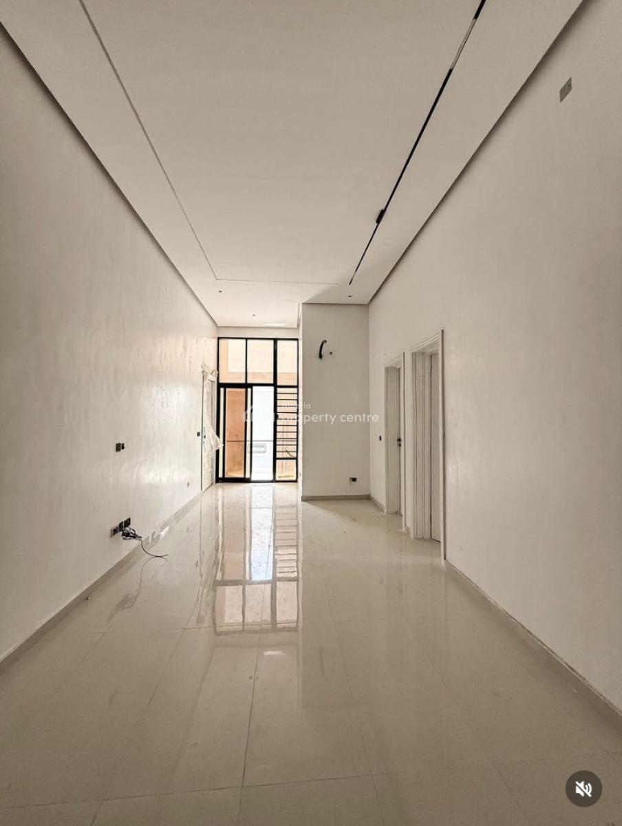 Amazing 3 Bedroom Apartment with a Gym and Pool, Lekki Phase 1, Lekki, Lagos, Flat / Apartment for Sale