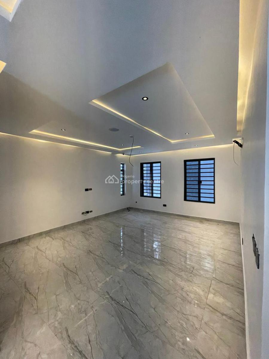 Extra Ordinary 4 Bedroom Terrace Duplex Within Secured Space, Lekki Phase 1, Lekki, Lagos, House for Sale