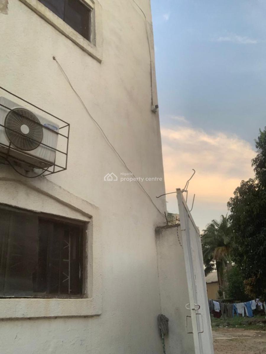 Distress Old Block of 8 Units of Flats in Wuse 2, Wuse2, Wuse 2, Abuja, Block of Flats for Sale
