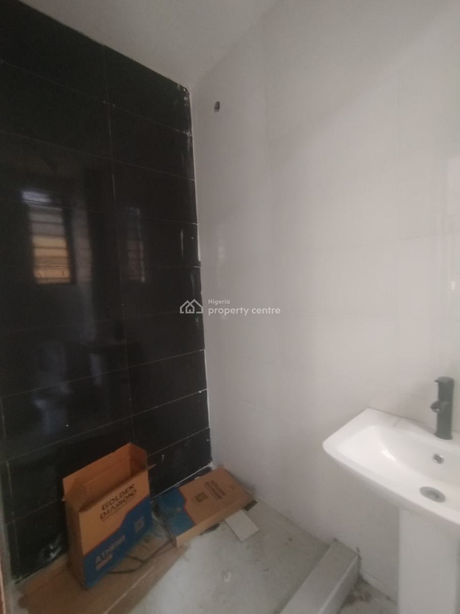 Newly Built 2 Bedroom Apartment, Off Aro Ologolo Road, Ologolo, Lekki, Lagos, Flat / Apartment for Sale