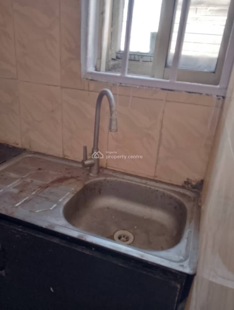 Well Maintained a Room Self Contain, Estate Behind Pinnacle Filling Station Lekki Right, Lekki Phase 1, Lekki, Lagos, Self Contain (single Rooms) for Rent