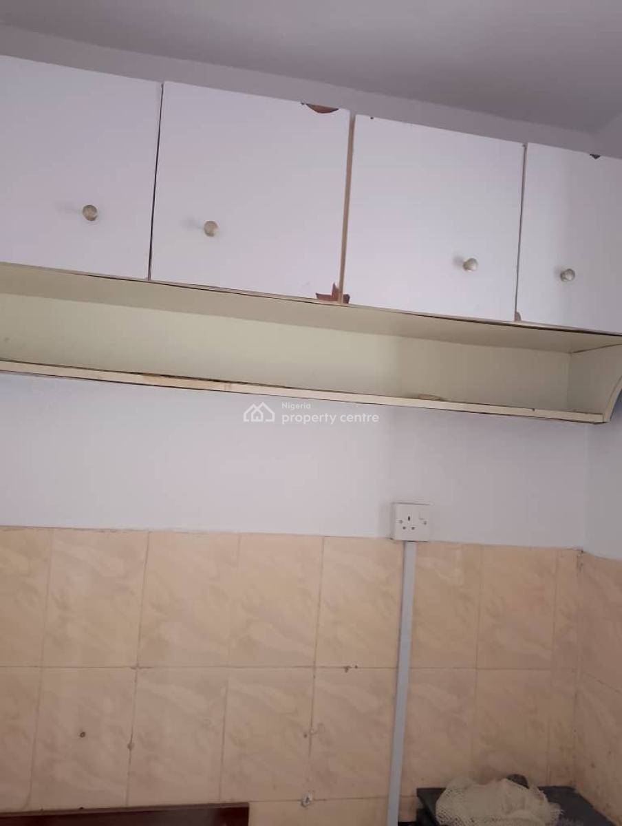 Well Maintained a Room Self Contain, Estate Behind Pinnacle Filling Station Lekki Right, Lekki Phase 1, Lekki, Lagos, Self Contain (single Rooms) for Rent