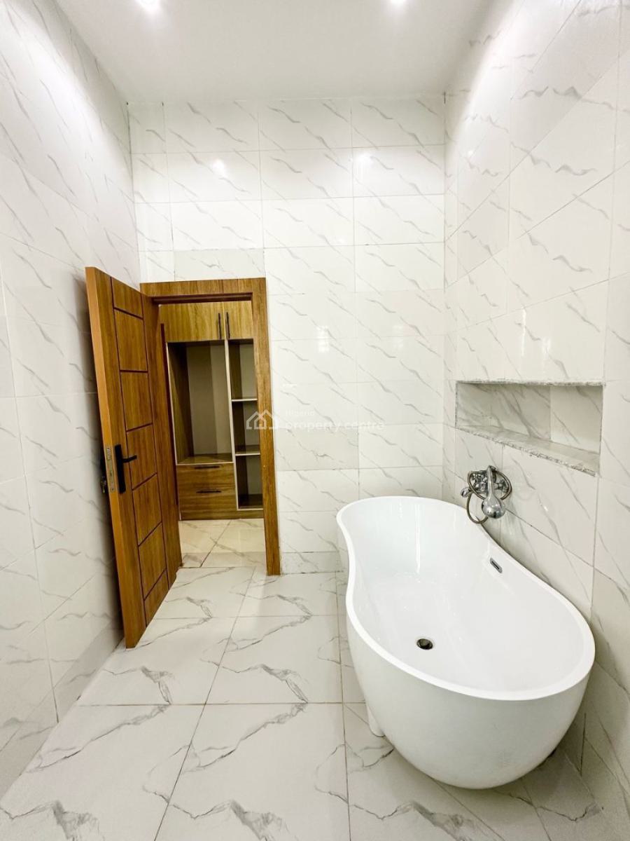 Luxury 3 Bedroom Duplex with Bathtub Air Hockey Table, Ajah, Lagos, Flat / Apartment Short Let