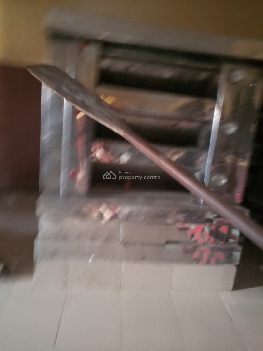 Functional Bakery, Amuludun Moniya Ibadan, Ibadan, Oyo, Factory for Sale