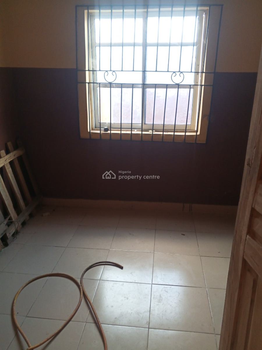 Functional Bakery, Amuludun Moniya Ibadan, Ibadan, Oyo, Factory for Sale