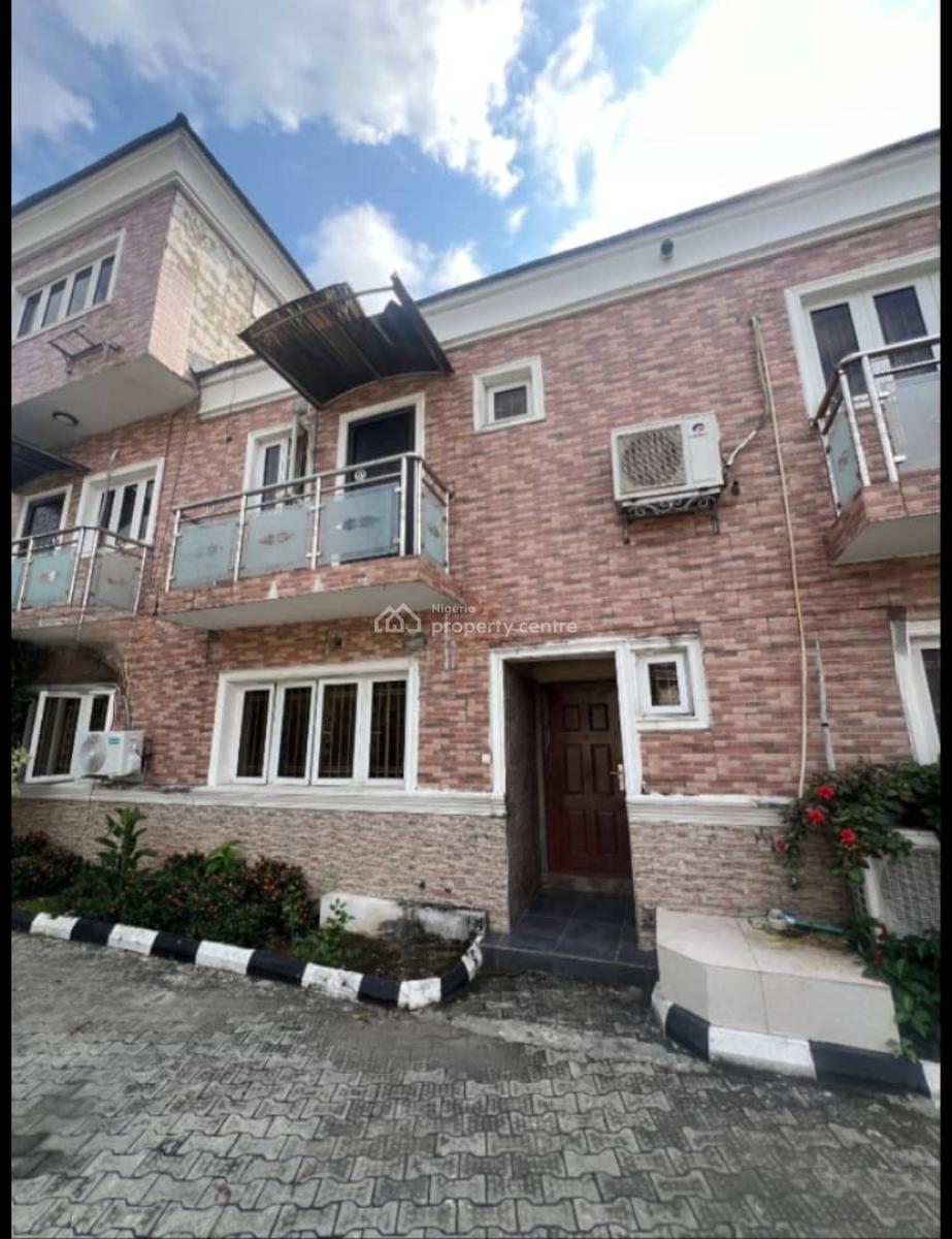 Spacious 3-bedroom Terrace with Bq in a Secure Gated Estate, Lekki Phase 1, Lekki, Lagos, Flat / Apartment for Rent