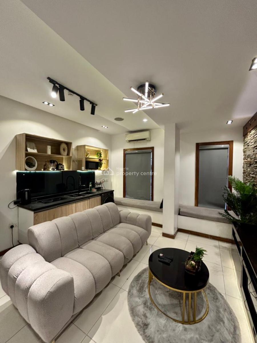 Luxury 1 Bedroom Apartment with Pool Restaurant, Lekki Phase 1, Lekki, Lagos, Flat / Apartment Short Let