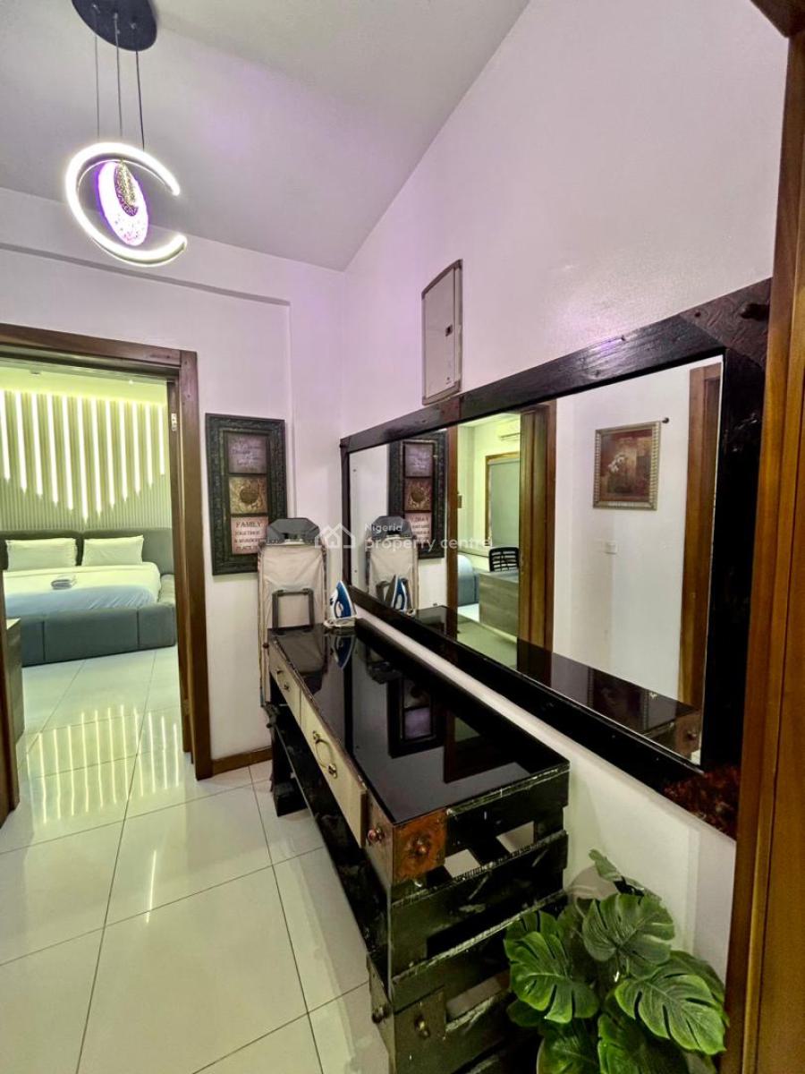 Luxury 1 Bedroom Apartment with Pool Restaurant, Lekki Phase 1, Lekki, Lagos, Flat / Apartment Short Let