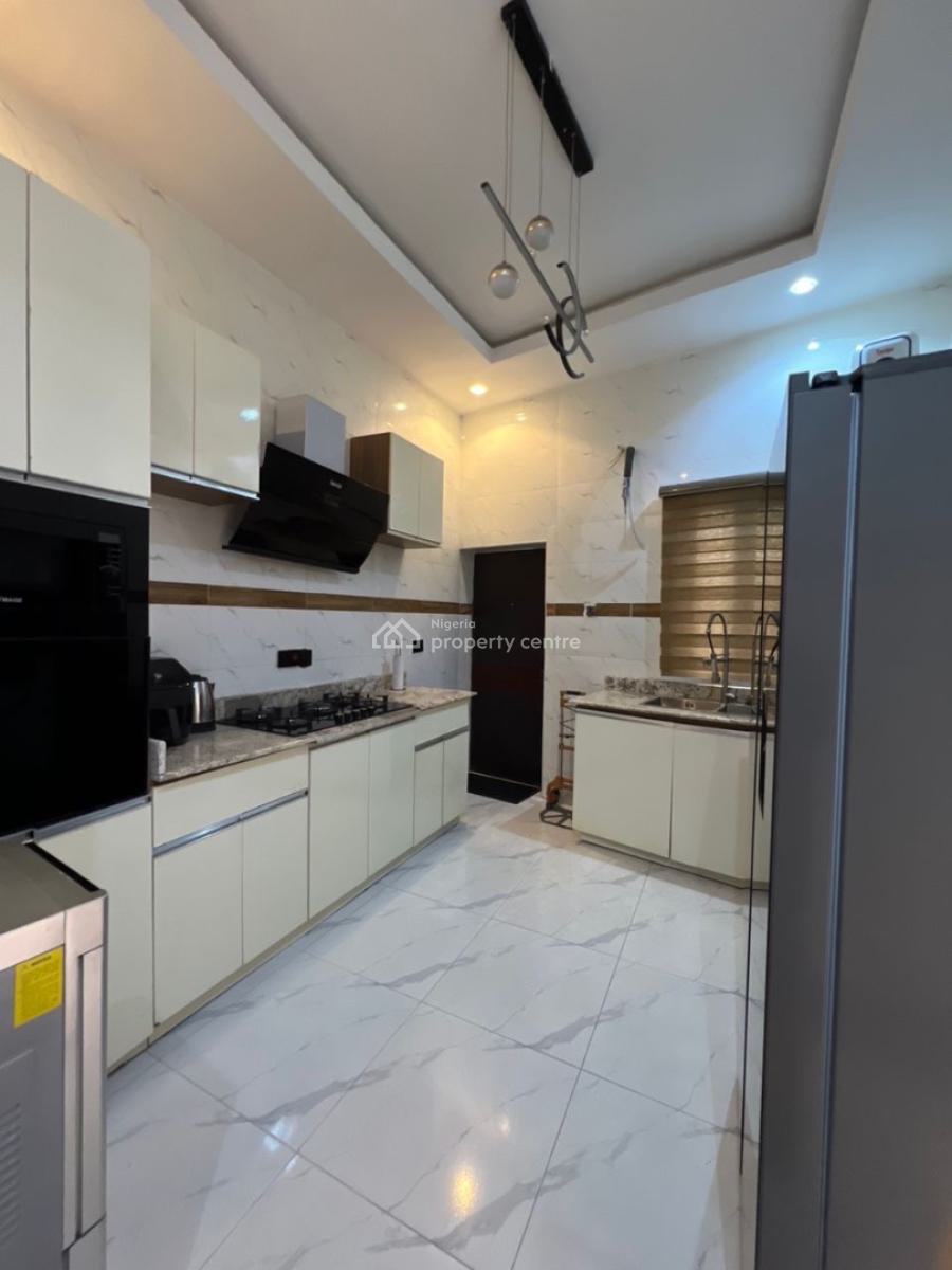 Luxury 4 Bedroom Apartment with Balcony, Ajah, Lagos, Flat / Apartment Short Let