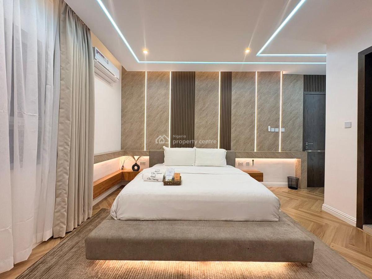 Luxury 2 Bedroom Apartment with Pool, Gym, Ps5, Ikate, Lekki, Lagos, Flat / Apartment Short Let