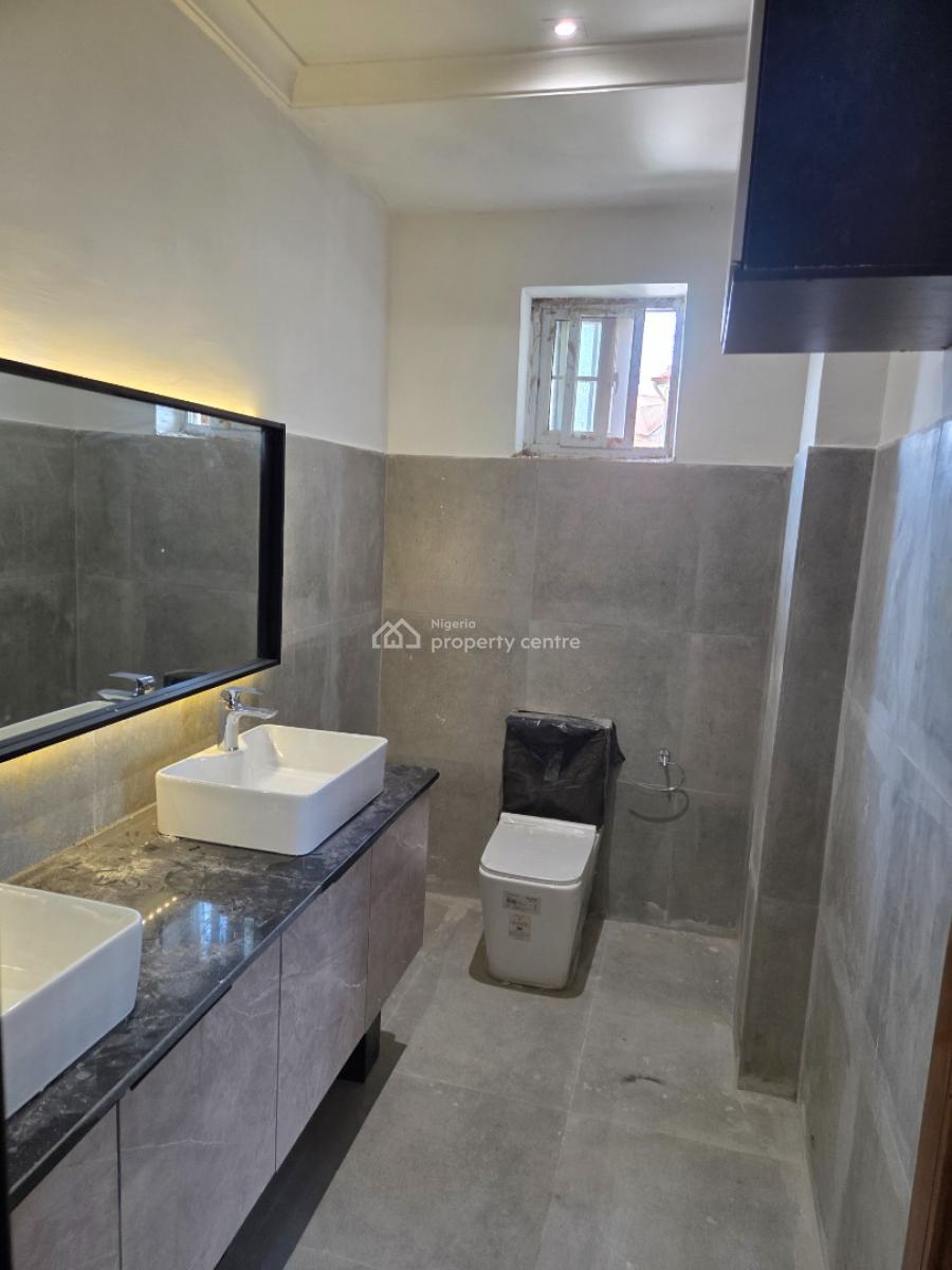 a Newly  Renovated 3 Bedroom  Apartment  with a Room Bq, Oniru, Victoria Island (vi), Lagos, Flat / Apartment for Rent