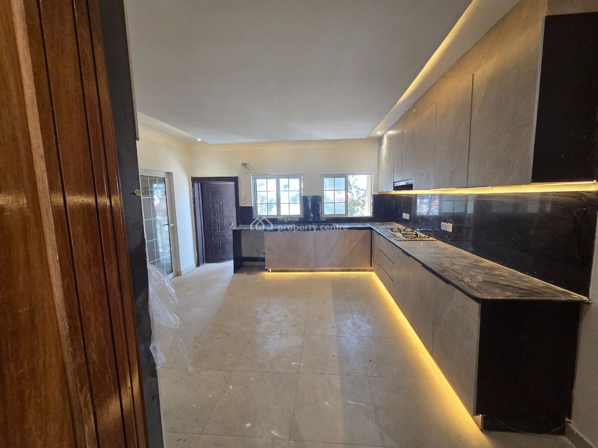 a Newly  Renovated 3 Bedroom  Apartment  with a Room Bq, Oniru, Victoria Island (vi), Lagos, Flat / Apartment for Rent