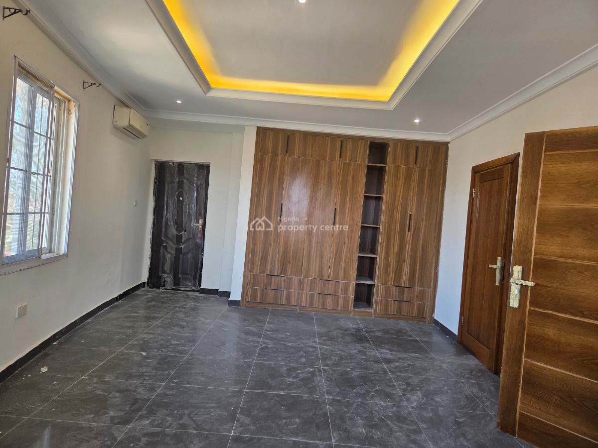 a Newly  Renovated 3 Bedroom  Apartment  with a Room Bq, Oniru, Victoria Island (vi), Lagos, Flat / Apartment for Rent