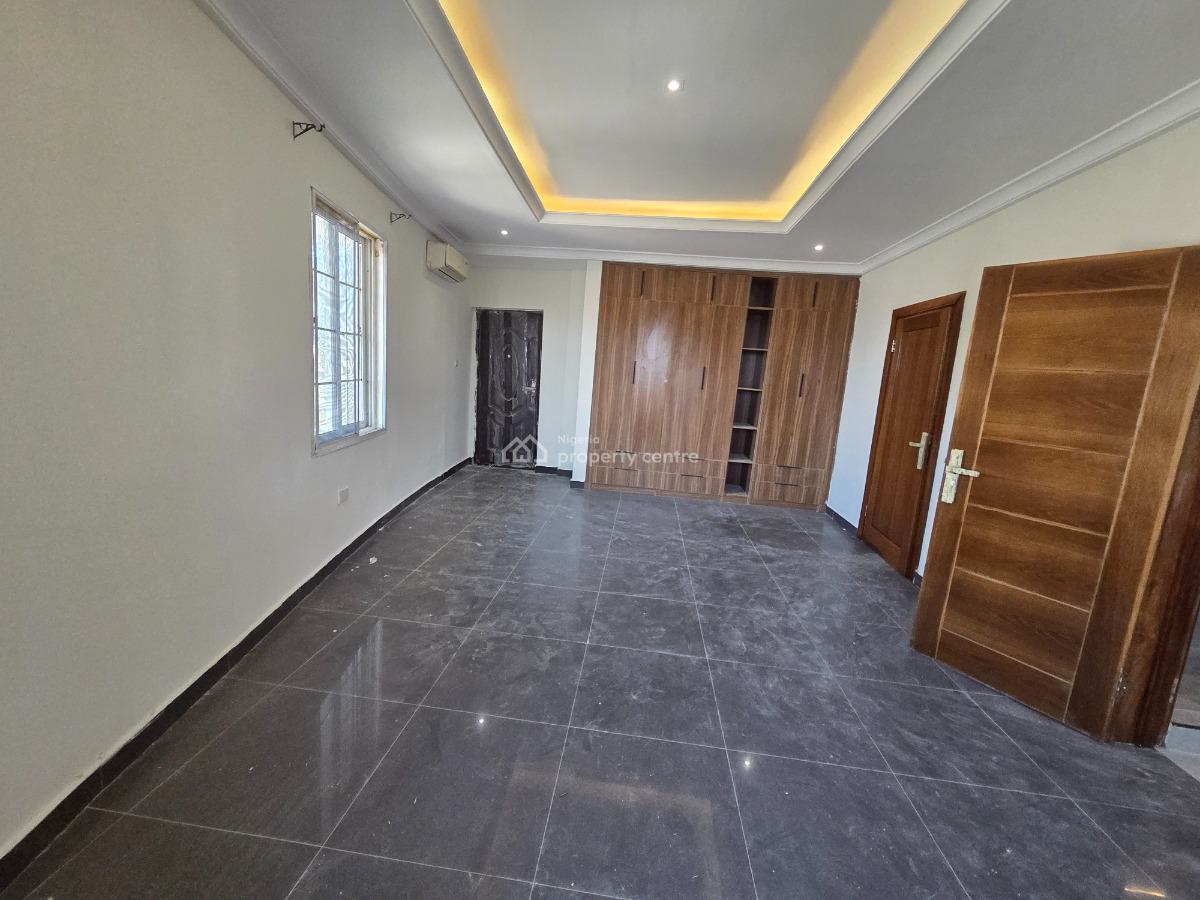 a Newly  Renovated 3 Bedroom  Apartment  with a Room Bq, Oniru, Victoria Island (vi), Lagos, Flat / Apartment for Rent
