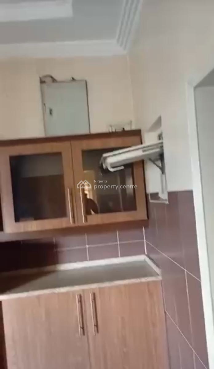 Clean Service 3 Bedroom Flat, Tarred Rd, 2nd Floor, Main, Jabi, Abuja, Flat / Apartment for Rent