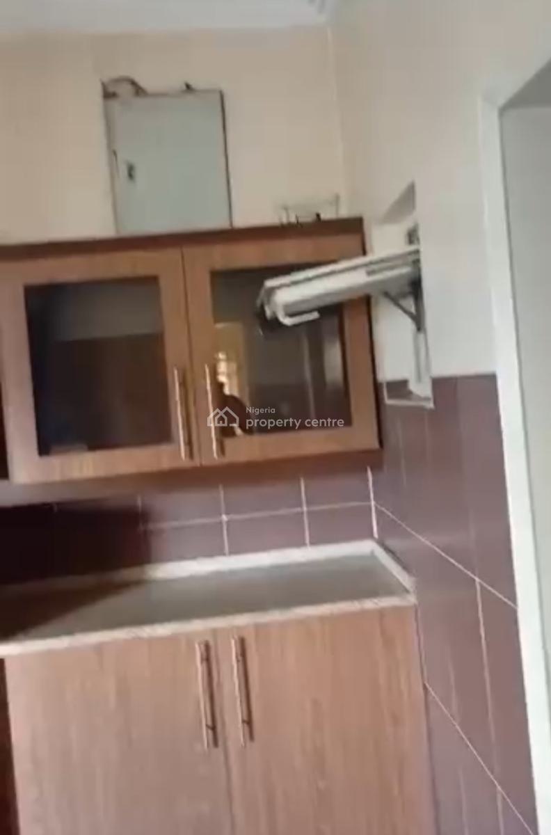 Clean Service 3 Bedroom Flat, Tarred Rd, 2nd Floor, Main, Jabi, Abuja, Flat / Apartment for Rent