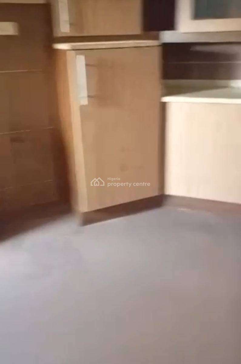 Clean Service 3 Bedroom Flat, Tarred Rd, 2nd Floor, Main, Jabi, Abuja, Flat / Apartment for Rent