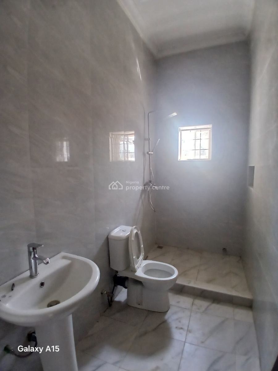 Well Built 3 Bedrooms Flat, Gilmor Axis, Jahi, Abuja, Flat / Apartment for Rent