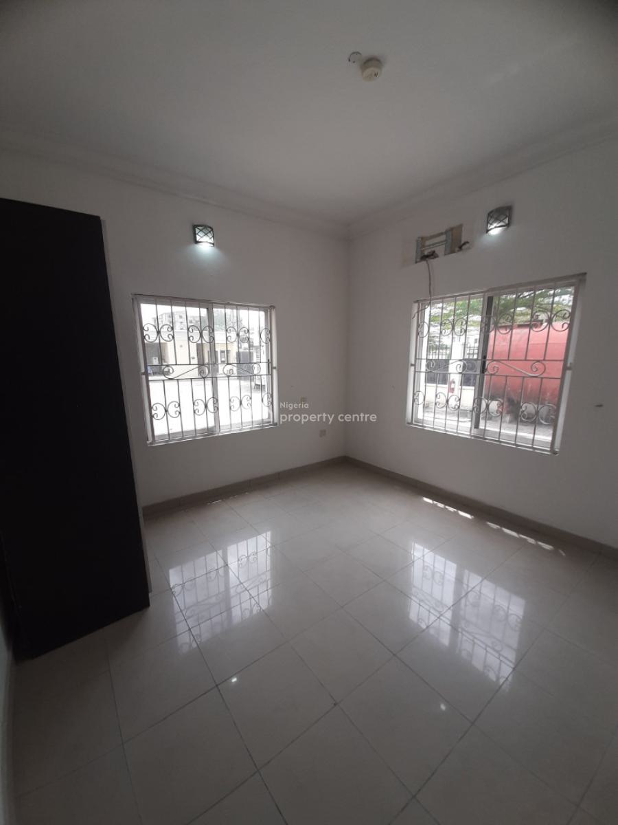 3 Bedroom Flat, Lekki Phase 1, Lekki, Lagos, Flat / Apartment for Rent