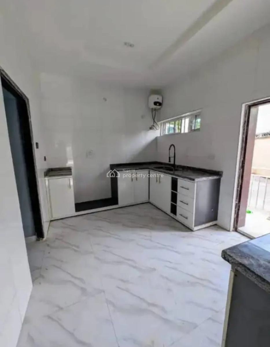 a Clean 6 Bedroom Detached Duplex, Stadium Road, Uyo, Akwa Ibom, Detached Duplex for Rent